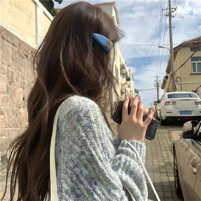 村里来了个直播女神